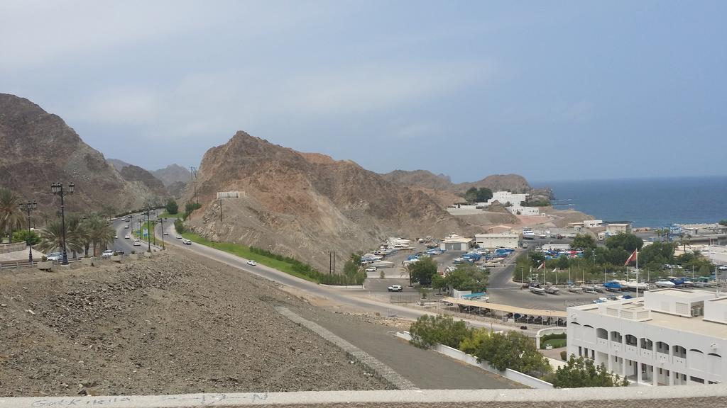 Crystal Suites Muscat