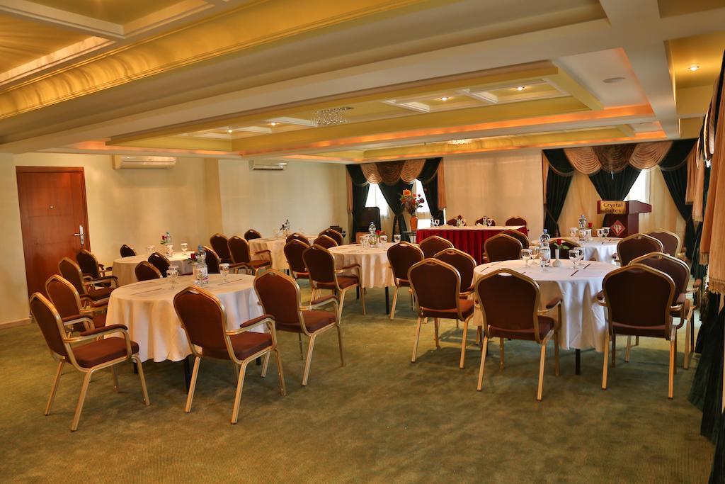 Aparthotel Crystal 3*